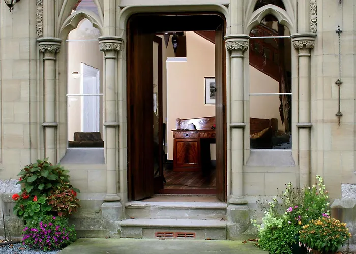 Ffarm Hall