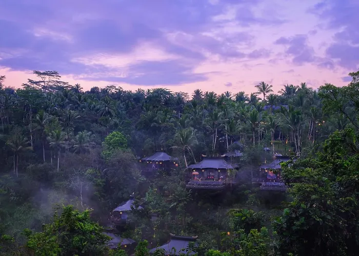 Capella , Bali