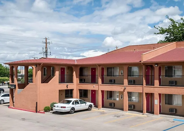 Econo Lodge Midtown Albuquerque