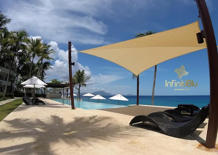 Hot Tub in Room Instyle Residences At Infiniti Blu