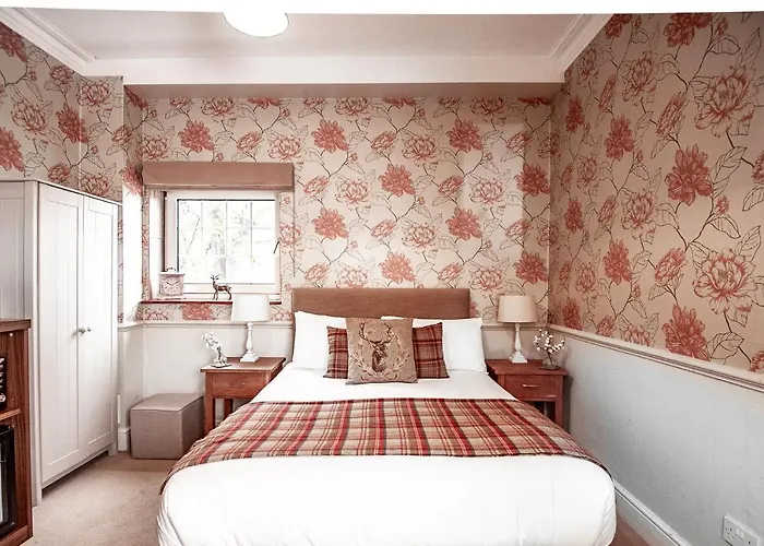Trivelles Waterhall Country Gatwick Hotel & Airport Parking