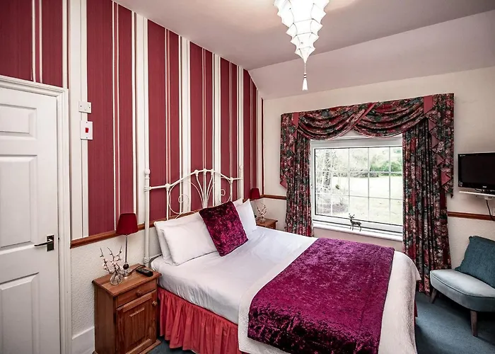 Trivelles Waterhall Country Gatwick Hotel & Airport Parking