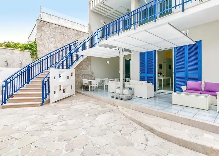 Villa Syrmata