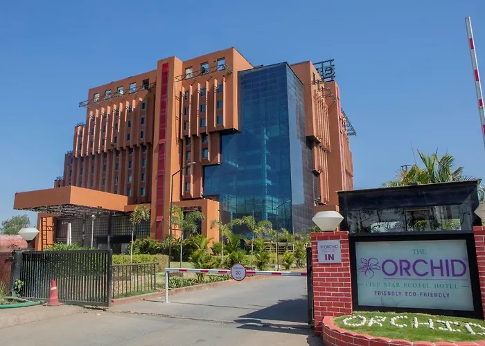 Hotel with Tennis: The Orchid Hotel Hinjewadi Pune