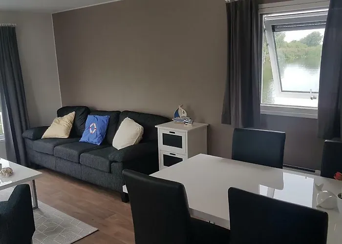 Bestmarine Waterchalets Flevo Marina