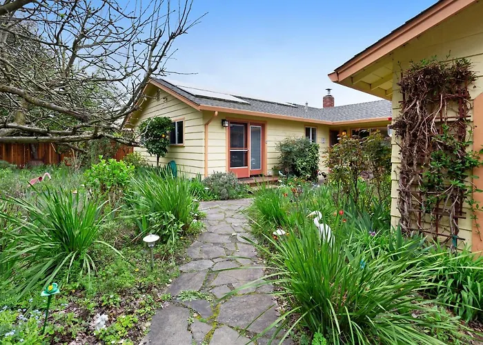 Hummingbird Garden Retreat