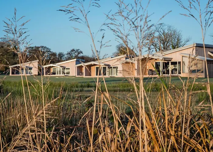 Platinum Lakeside Lodge At Mullans Bay