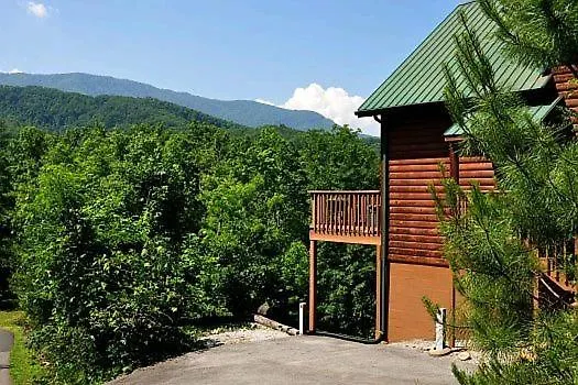 Honeymoon Cabin With Great Mountain View And Hot Tub