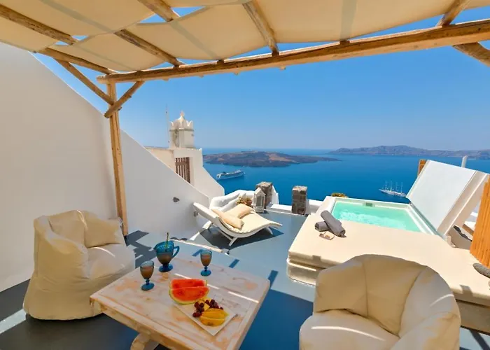 Fira White Residence