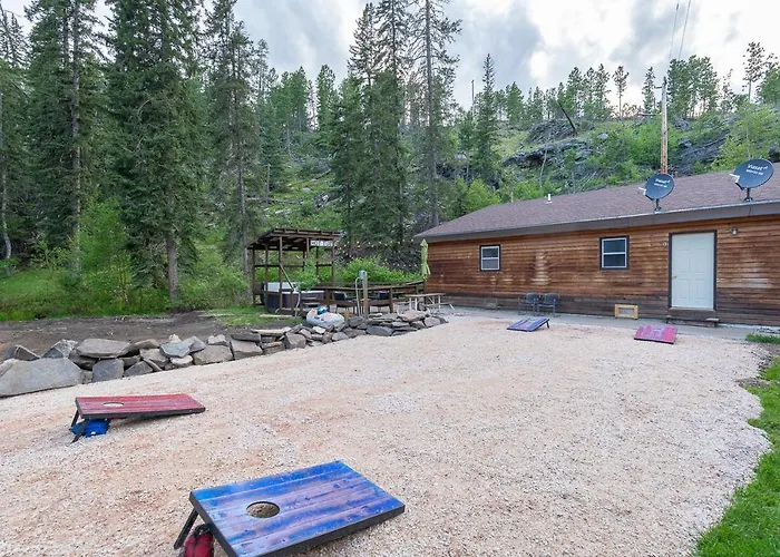 Harney Camp Cabins